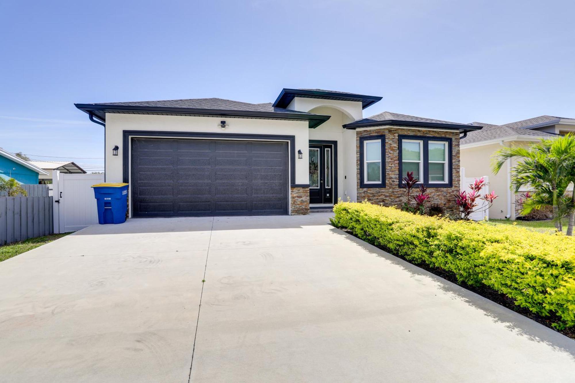 Chic Clearwater Home With Backyard Space And Fire Pit! Exterior photo